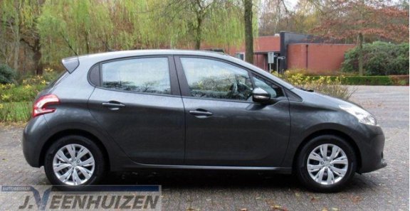 Peugeot 208 - 1.2 VTi Active Bj '12 Keurige auto Navi Etc - 1