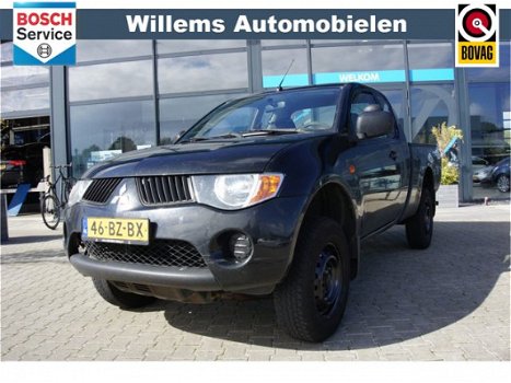 Mitsubishi L 200 - 2.5 DI-D CLUB CAB INVITE 2700 kg max trekken - 1