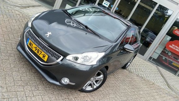 Peugeot 208 - 1.6 VTi 120PK AUT 5D Allure - 1