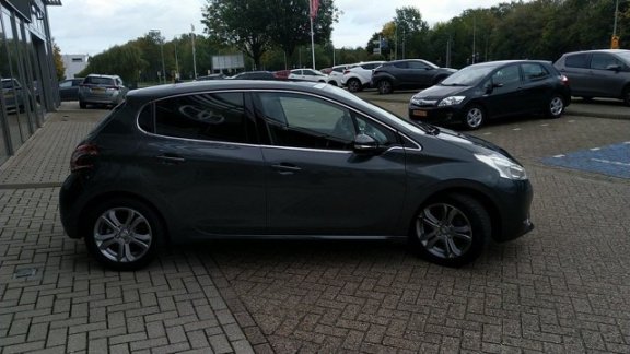 Peugeot 208 - 1.6 VTi 120PK AUT 5D Allure - 1