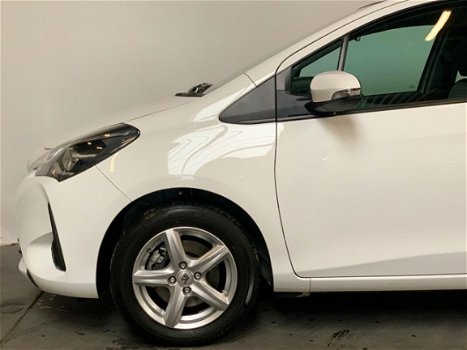 Toyota Yaris - 1.5 VVT-i 111pk 5D Active ACTIE van € 19.250 voor € 18.250 - 1