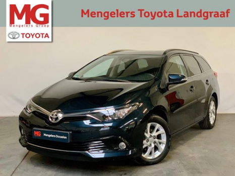 Toyota Auris Touring Sports - 1.2 T 116pk Dynamic, CLIMA PCAM SMARTKEY ACTIE van € 19.950 voor € 18. - 1