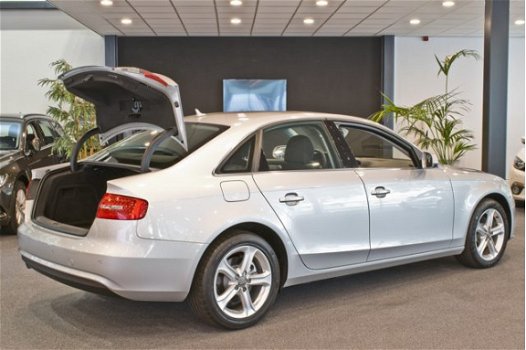 Audi A4 - 1.8 TFSI Business Edition *NIEUWJAARKNALLERS* | cruise | navi | bluetooth | LED + xenon | - 1