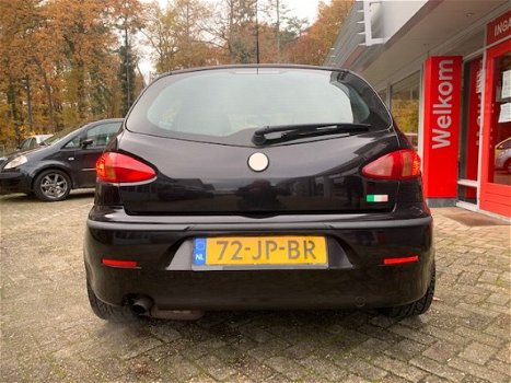 Alfa Romeo 147 - 1.6 T.SPARK 16V 88KW 5DR - 1