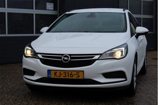 Opel Astra Sports Tourer - 1.0 Turbo Edition (105pk) Navi/ Airco/ Cruise/ Elek. pakket/ Apple Car-pl - 1