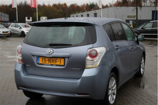 Toyota Verso - 2.0 D-4D Panoramic 7p. Euro 5 airco, climate control, radio cd speler, navigatie, cru - 1