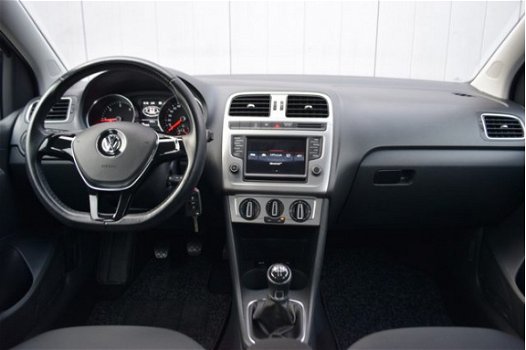 Volkswagen Polo - 1.4 TDi 5Drs BlueMotion Full Map Navi, Airco, 15 Inch LMV, Dealer Onderhouden - 1