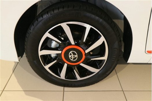 Toyota Aygo - 1.0 VVT-i x-otic |Elektrisch bedienbaar cabriodak ‘Orange Twist| LM velgen| - 1