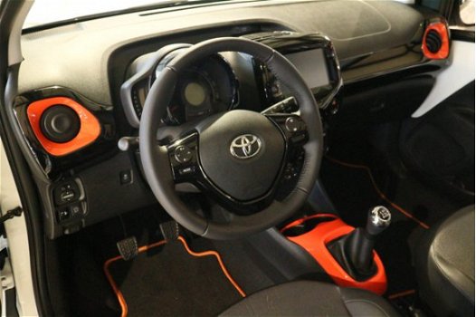 Toyota Aygo - 1.0 VVT-i x-otic |Elektrisch bedienbaar cabriodak ‘Orange Twist| LM velgen| - 1