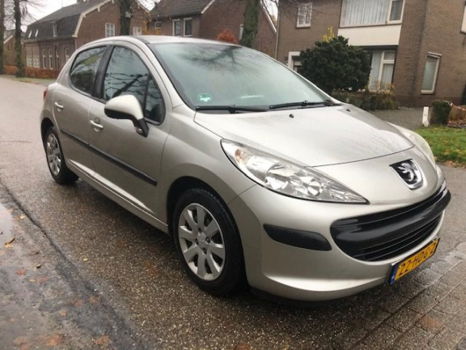 Peugeot 207 - 1.6 HDI 66KW 5DRS - 1