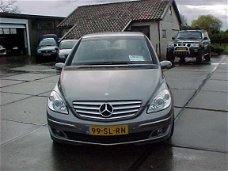 Mercedes-Benz B-klasse - 2.0 B200 TURBO AUTOMAAT 5DRS SPORT TOURER AIRCO NAP