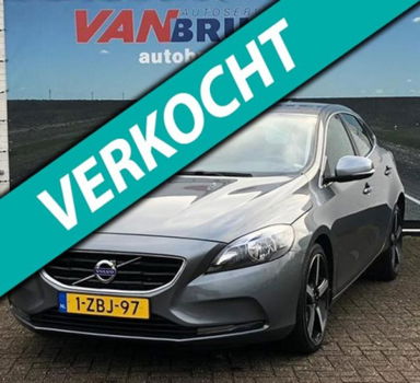 Volvo V40 - 2.0 D4 Momentum Business 100% onderhouden Van 2e eigenaar , Airco, Cruise control - 1