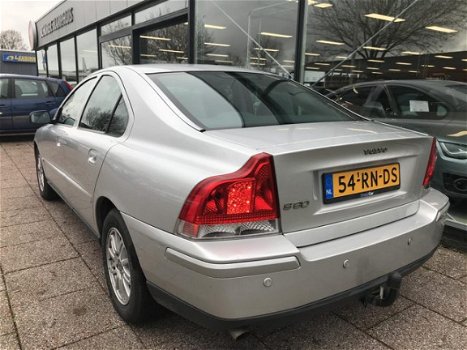 Volvo S60 - 2.4 Edition Automaat 140PK Goed onderhouden Trekhaak Cruise Lichtmetaal - 1