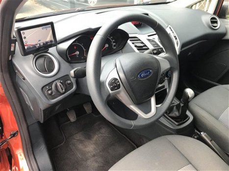 Ford Fiesta - 1.25 Trend 60PK 5-Deurs TomTom 16'' Carbon Edition - 1