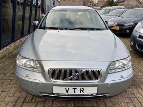 Volvo V70 - 2.4 Kinetic 170PK - 1