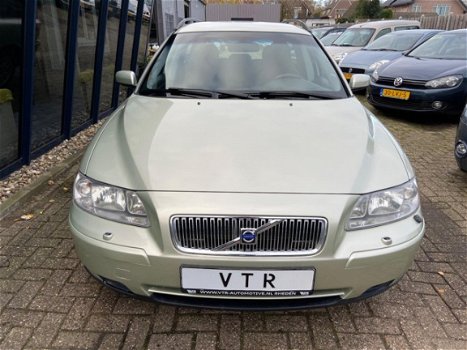 Volvo V70 - 2.4 Kinetic 140PK - 1