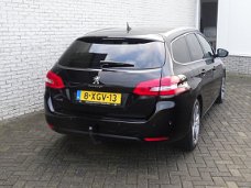 Peugeot 308 SW - 1.2 130PK PREMIERE XENON/LEER/PAN.DAK/CAMERA/TREKH