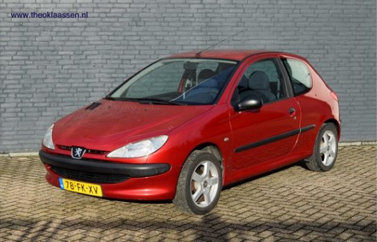 Peugeot 206 - 1.4 XR Airco Stuurbekrachtiging nieuwe apk - 1