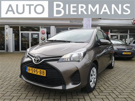 Toyota Yaris - 1.3 VVT-i 5-Drs Now Aspiration 99pk Rijklaar - 1