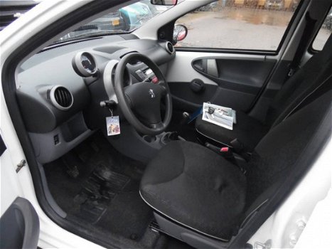 Peugeot 107 - Urban Move 1.0 apk 11.2020 NAP pas - 1