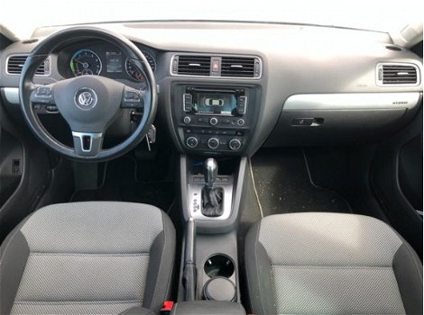 Volkswagen Jetta - 1.4 TSI Hybrid Highline Xenon/ Navi/ ECC/ PDC - 1