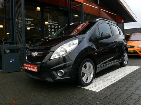 Chevrolet Spark - 1.2 16V LT Climate Controle Stoelverwarming Pdc Achter Dakrails Lmv Apk - 1