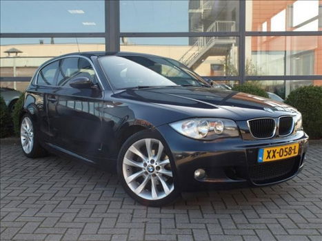 BMW 1-serie - 118i High Executive*M-sportpakket*Kantelschuifdak*Halfleder sport interieur*103.500 KM - 1