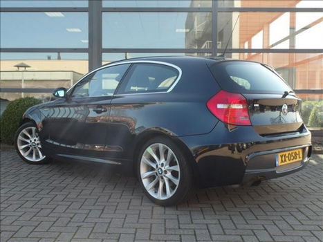 BMW 1-serie - 118i High Executive*M-sportpakket*Kantelschuifdak*Halfleder sport interieur*103.500 KM - 1