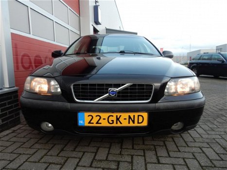 Volvo S60 - 2.4 Edition automaat leder / lmv nieuwe apk - 1