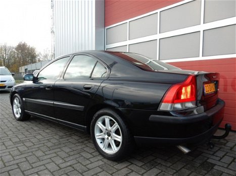 Volvo S60 - 2.4 Edition automaat leder / lmv nieuwe apk - 1