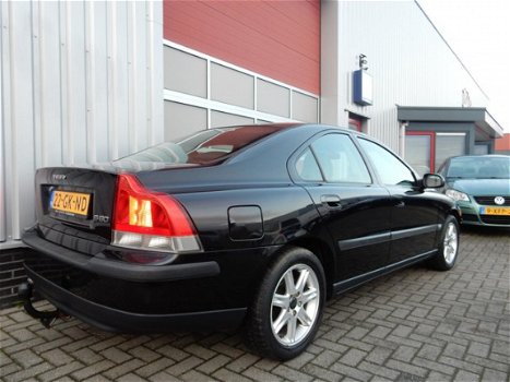 Volvo S60 - 2.4 Edition automaat leder / lmv nieuwe apk - 1