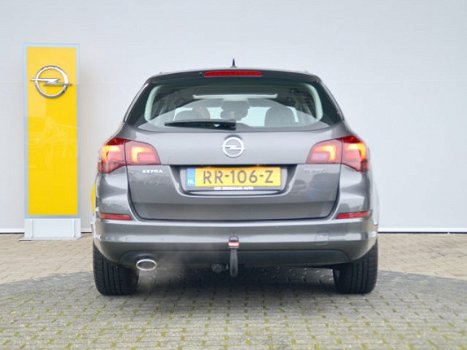 Opel Astra Sports Tourer - 1.6 Turbo 180 pk Cosmo Automaat Navigatie / Schuifdak / Xenon / Half leer - 1