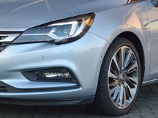 Opel Astra - 1.4 Innovation 150 pk Navigatie / Schuifdak / Leer / AGR comfortstoelen / Led-Matrix /