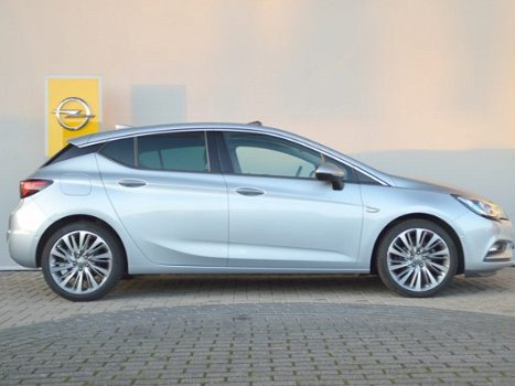 Opel Astra - 1.4 Innovation 150 pk Navigatie / Schuifdak / Leer / AGR comfortstoelen / Led-Matrix / - 1