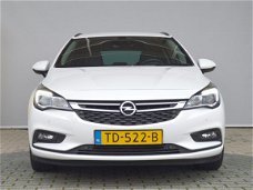 Opel Astra Sports Tourer - 1.0 Business Executive Navigatie / Leer / Massagestoelen / 17" Lichtmetal