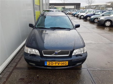 Volvo V40 - 2.0 T4 - 1