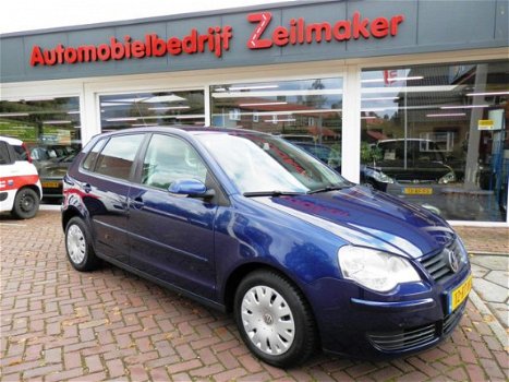 Volkswagen Polo - 1.4 16V 75PK TURIJN 5 DEURS AIRCO TREKHAAK - 1