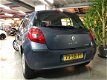 Renault Clio - 1.2-16V Expression Facelift// Nw koppeling// Nw Apk// 5drs // - 1 - Thumbnail