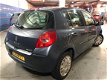 Renault Clio - 1.2-16V Expression Facelift// Nw koppeling// Nw Apk// 5drs // - 1 - Thumbnail