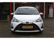 Toyota Yaris - 1.5 VVT-i Young 5drs - 1 - Thumbnail