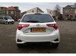 Toyota Yaris - 1.5 VVT-i Young 5drs - 1 - Thumbnail