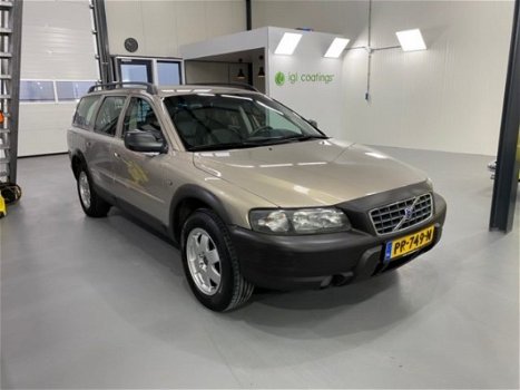 Volvo XC70 - 2.4 D5 Comfort Line - 1