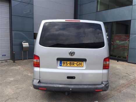 Volkswagen Transporter - 1