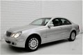 Mercedes-Benz E-klasse - 240 Elegance | Youngtimer | BTW | 53.333KM | - 1 - Thumbnail