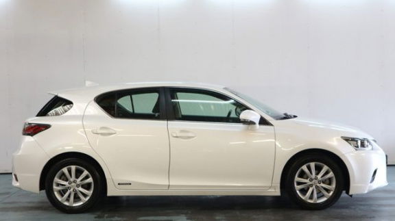 Lexus CT 200h - Hybrid Business Line - 1