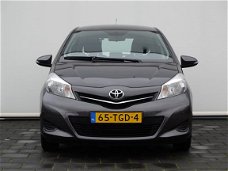 Toyota Yaris - 1.0 VVT-i Aspiration Clima , Achteruitrijcamera , Bluetooth