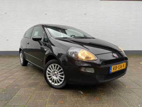 Fiat Punto Evo - 1.2 Pop Navi/Airco/Tweede eigenaar/Zeer nette staat/Nieuwe distributieriem - 1