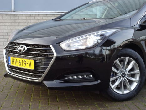 Hyundai i40 Wagon - 1.7 CRDi Business Edition 2e eigen - navigatie - tr.haak - camera - 1