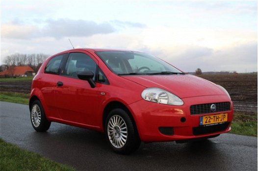 Fiat Grande Punto - 1.2 Sportsound Airco / Nieuwe APK - 1