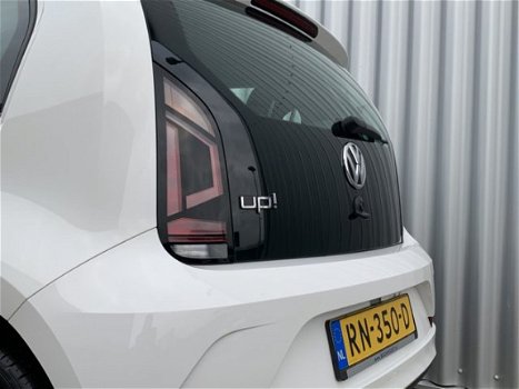 Volkswagen Up! - 1.0 BMT move up | Airco | Bluetooth | Lmv | € 1.000, - Sloopprem - 1